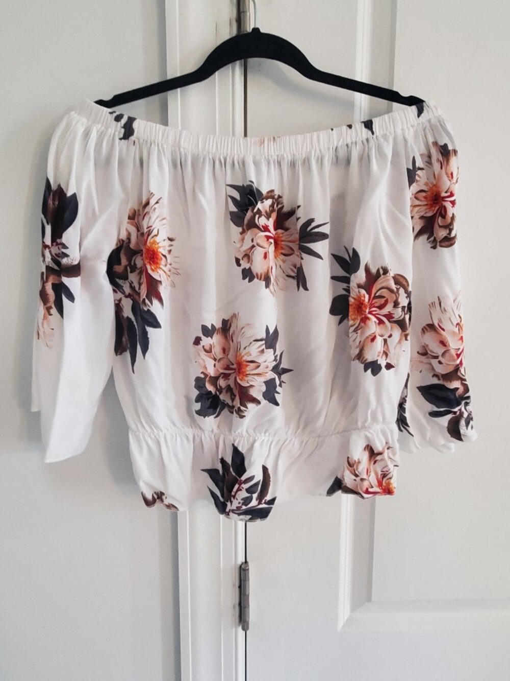 Floral off-the-shoulder cropped top